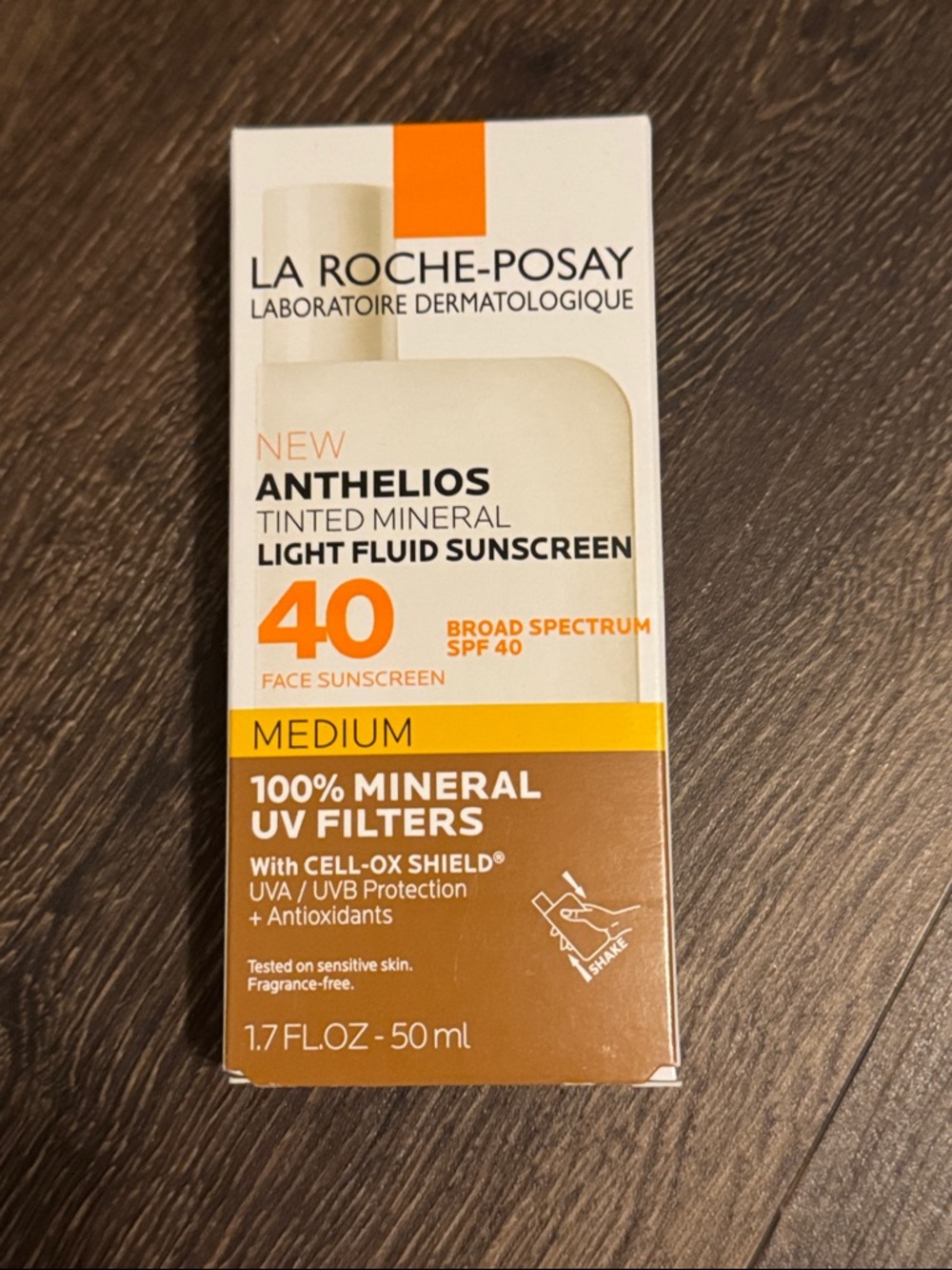 La Roche-Posay Anthelios Tinted Mineral Light Fluid SPF 40 - Medium (Brown)